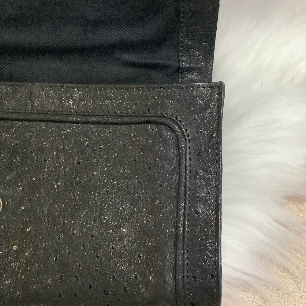 LIKE NEW🖤 Chloe Wristlet - Picture 14 of 17
